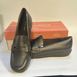 9.5 Easy Spirit Classic Penny Loafers